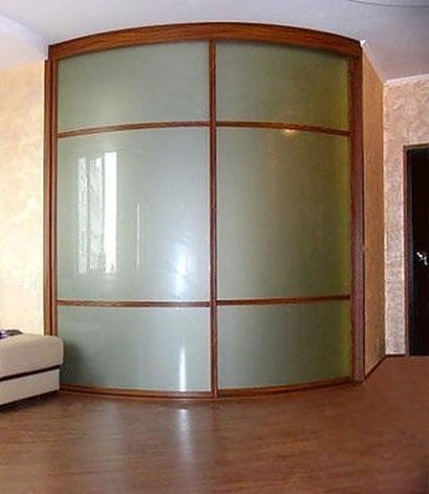 Встроенный шкаф купе радиусный в классическом стиле Череповец